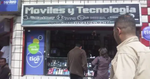 MOVILES Y TECNOLOGIA MOVILES Y TECNOLOGIA